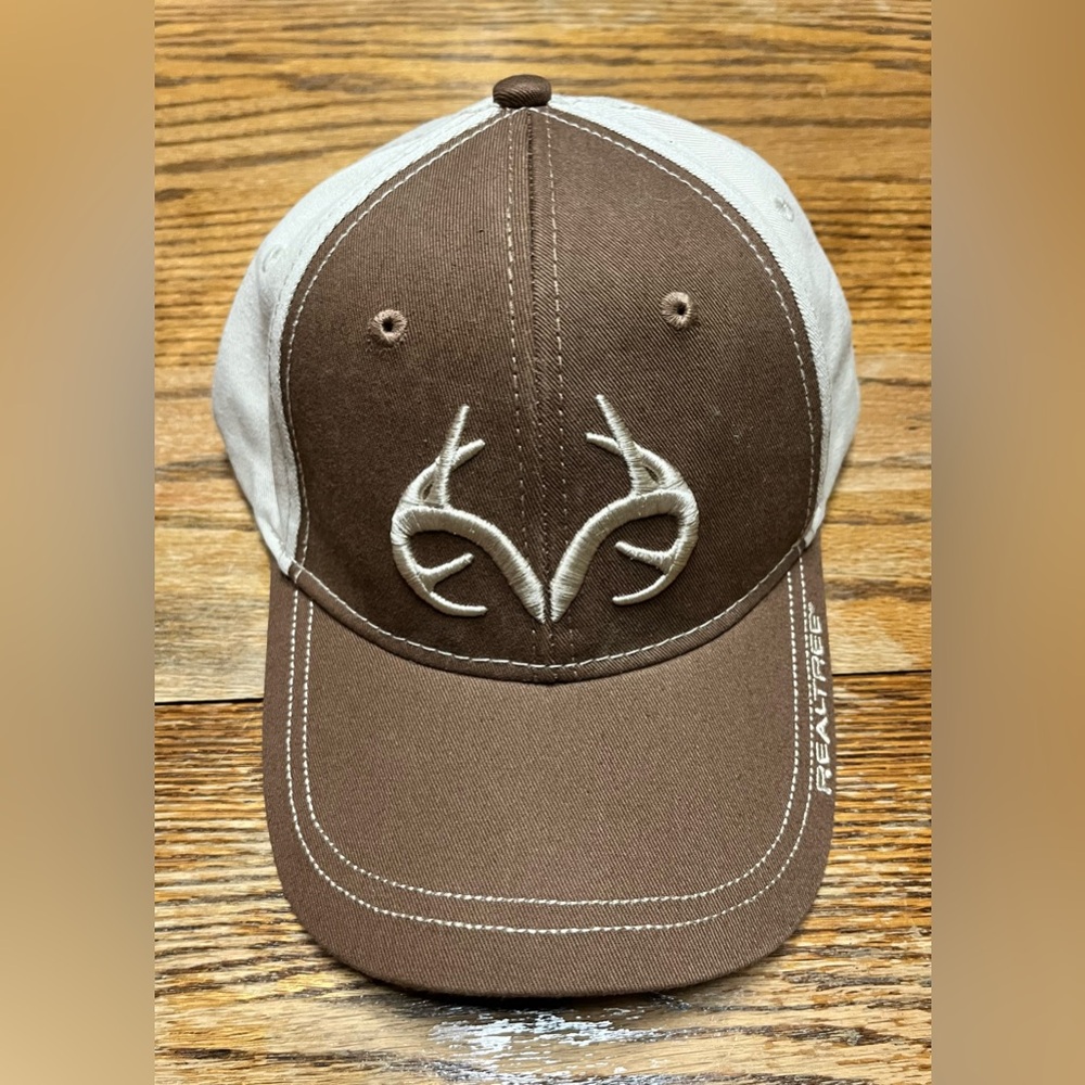 Realtree Two-Tone Brown and Cream Men's Hat Antlers